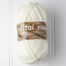 Load image into Gallery viewer, Hjertegarn Vital Superwash DK Wool