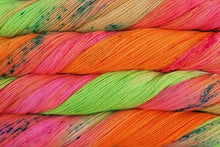 Load image into Gallery viewer, Symfonie - Viva DK Superwash Merino Wool