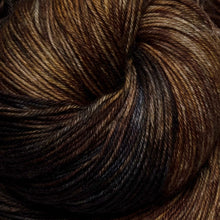 Load image into Gallery viewer, Symfonie - Viva DK Superwash Merino Wool