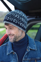 Load image into Gallery viewer, Pachamama Men&#39;s Rosslare Beanie